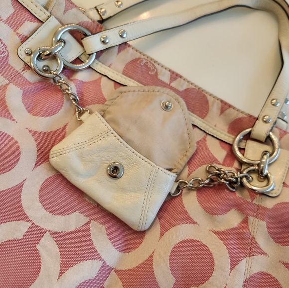 Coach Madison Op Art Shoulder bag. GORGEOUS flirty Barbie pink and white - Picture 14 of 16
